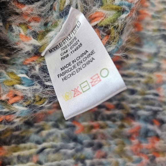 RD Style Fuzzy Multicolor Sweater Size Small Eyelash Knit Cozy Pullover - Picture 5 of 9